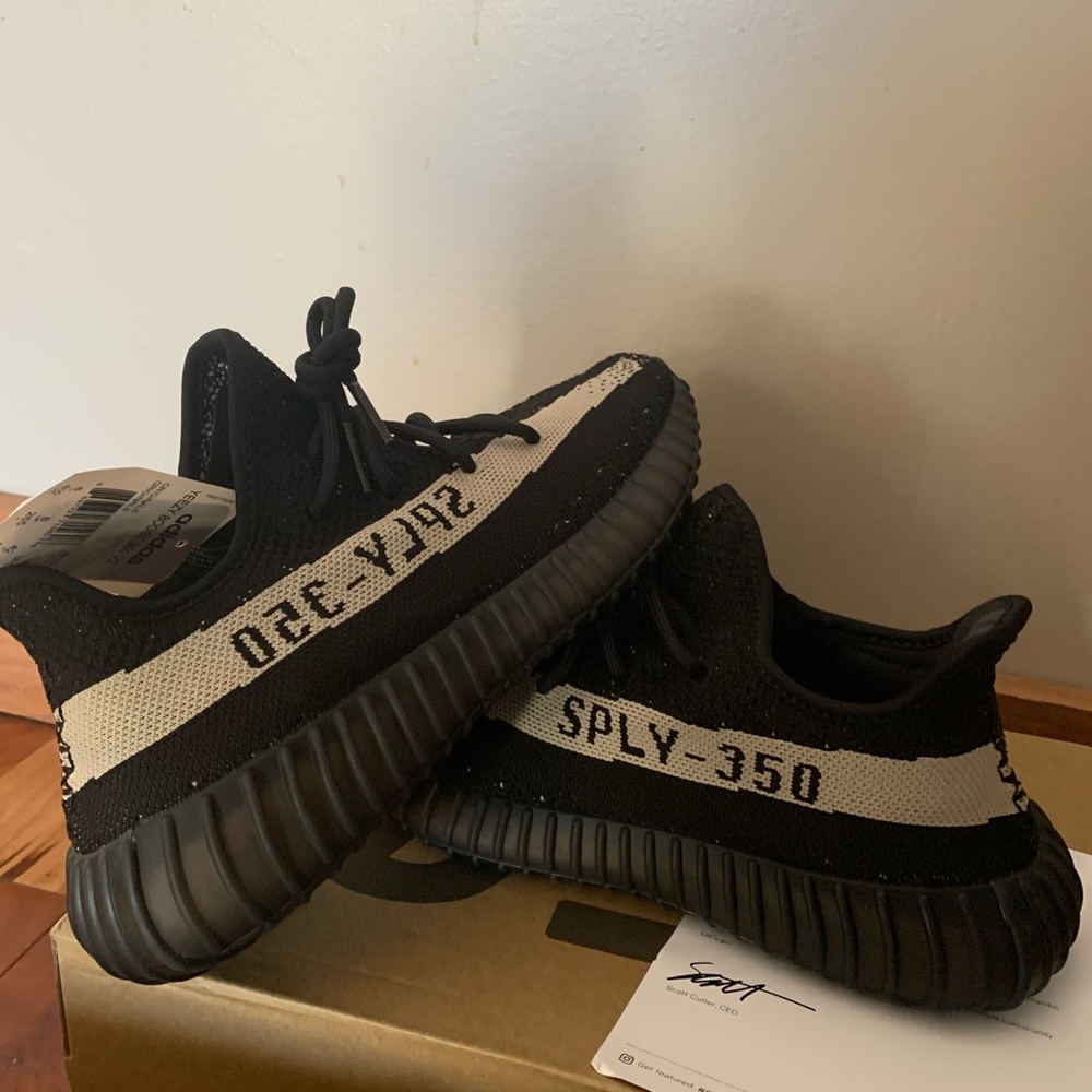 Yezzys - Picture 4 of 5